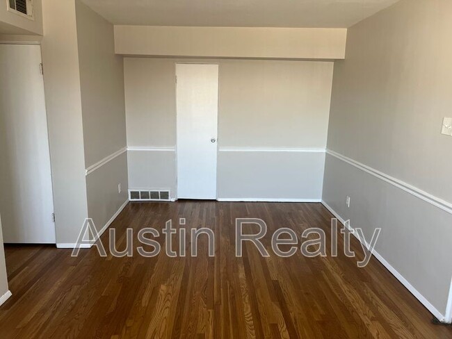 Building Photo - 9111 Olive Blvd