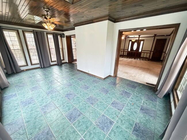 Building Photo - Inviting 3-Bedroom Brick Ranch Oasis in China Grove