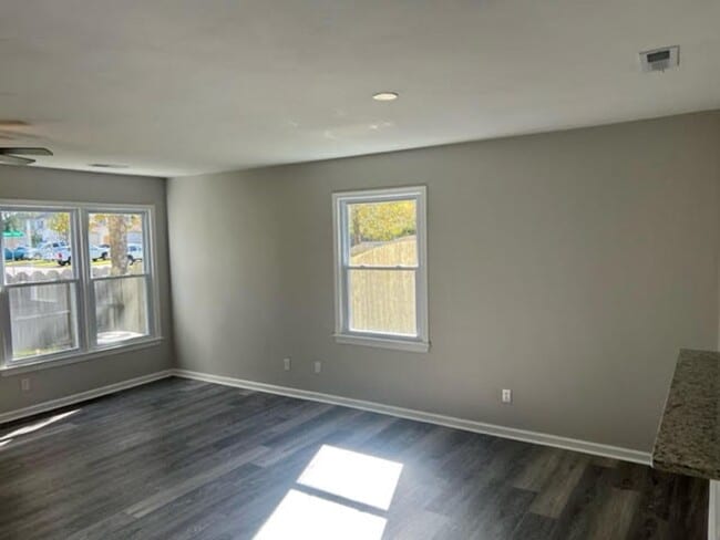 Building Photo - FOR RENT ROSEMONT AREA / VIRGINIA BEACH