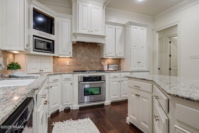 Building Photo - 202 Pendleton Blvd