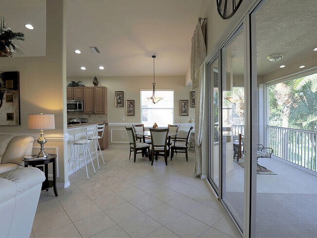 Building Photo - Moody River~  Furnished Coach Home