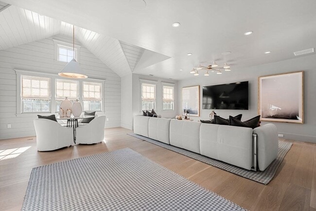 Building Photo - 34 Brewster Rd