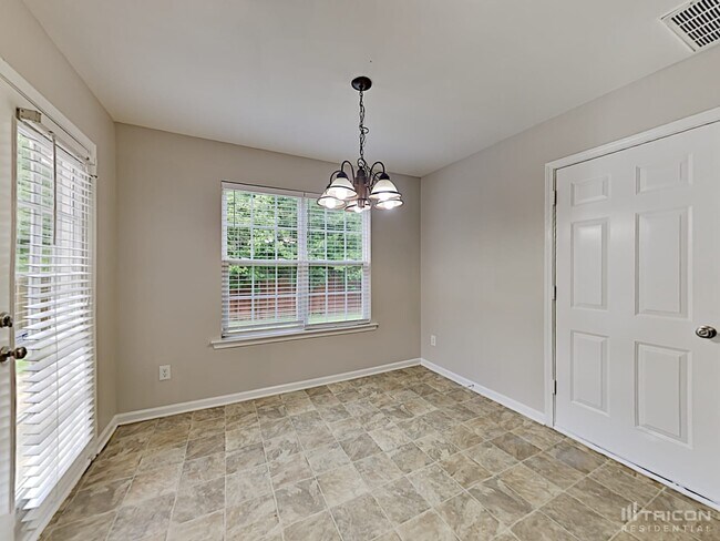 Building Photo - 5428 Henderson Oaks Dr