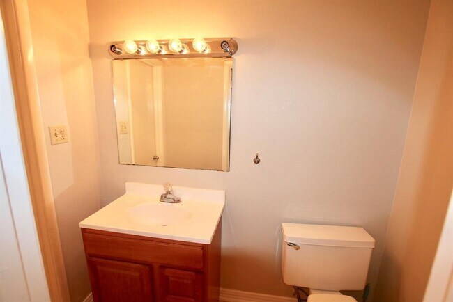 Building Photo - 8114 Fondren Rd