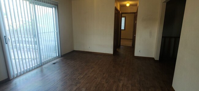 Building Photo - Miller Duplexes 15th