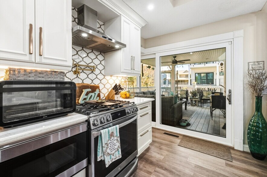 Building Photo - 601 Hazard St