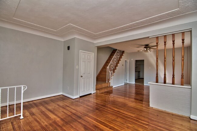 Building Photo - 359 Hanover St