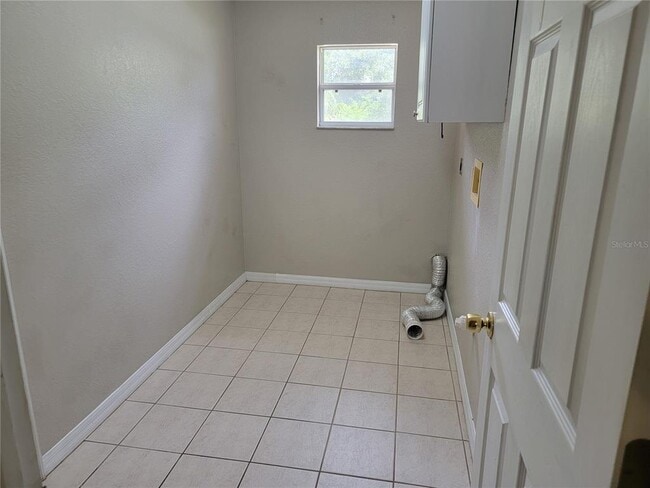 Building Photo - 13409 Johannes Ave