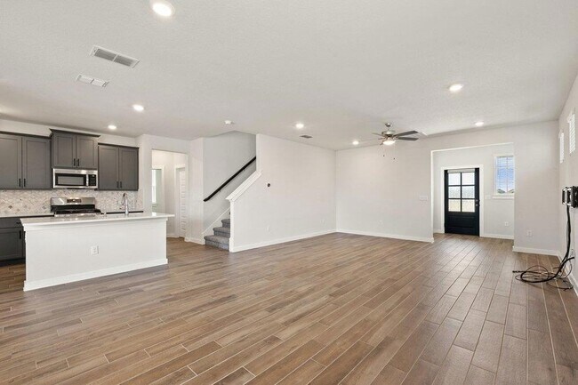 Building Photo - 368 Banff Dr