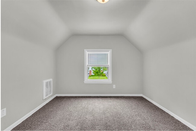 Building Photo - 4238 Bayard Rd