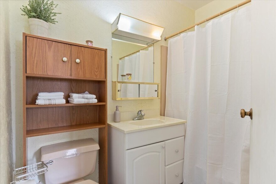 Building Photo - 150 Rumford Ave