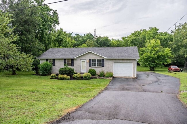 Building Photo - 207 Whitnel Dr