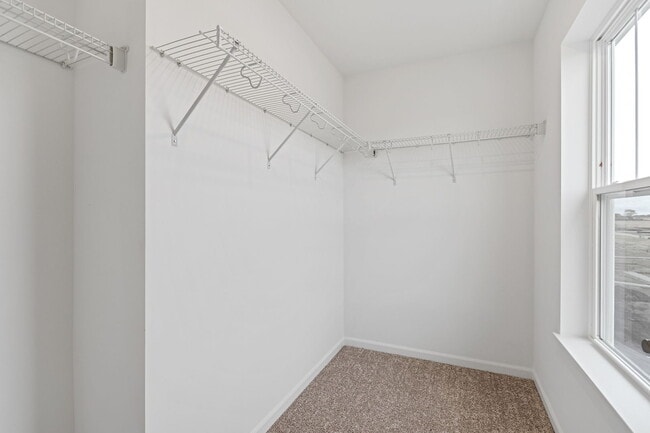 Building Photo - 25644 W Yorkshire Dr