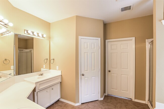 Building Photo - 12734 Great Sands Dr