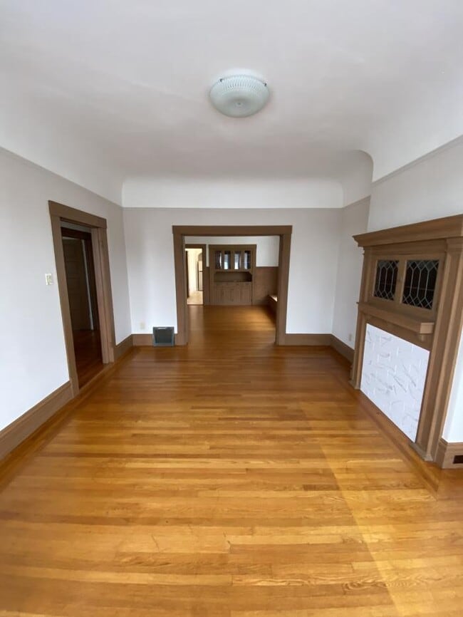 Building Photo - 4 bedroom in Daly City CA 94015