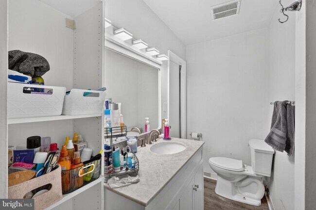Building Photo - 12914 Claxton Dr