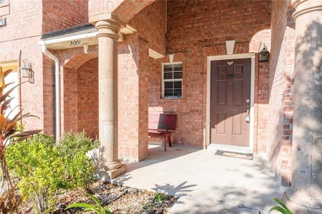 Building Photo - 12 Beatrice Ave