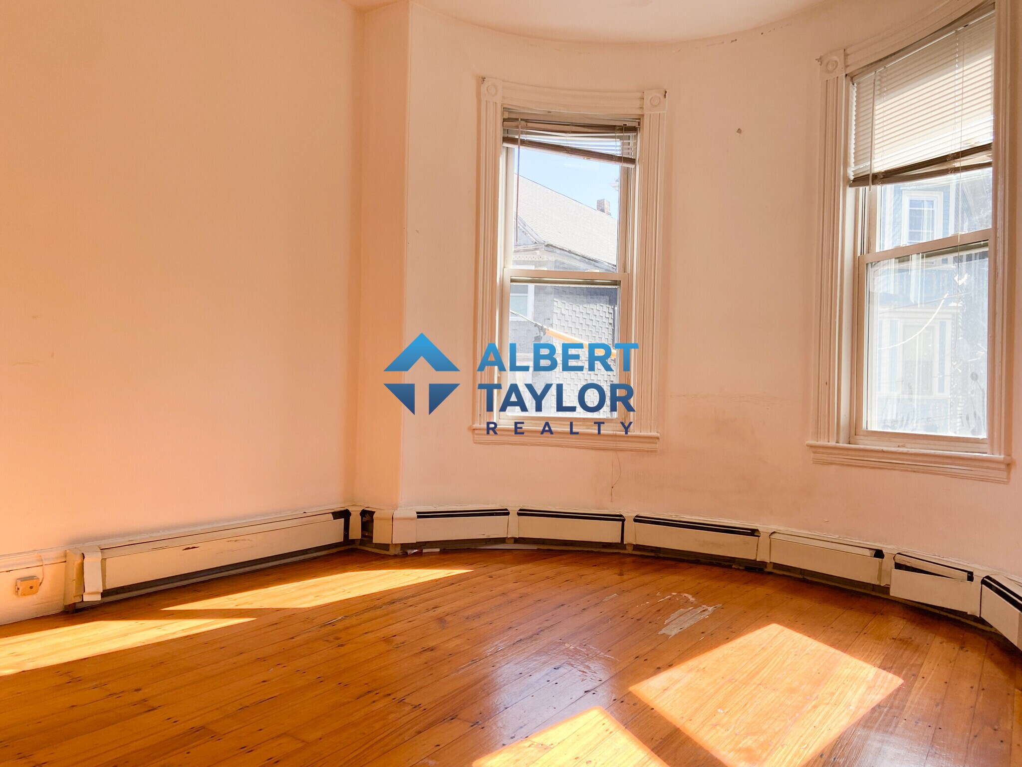 Building Photo - 13 Sachem St