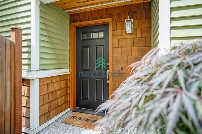 Primary Photo - 3 BED & 3 BATH TOWNHOME FOR RENT
