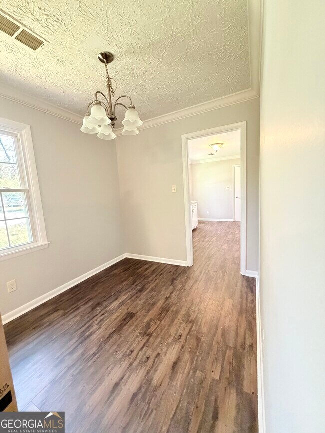 Building Photo - 125 Lillian Dr