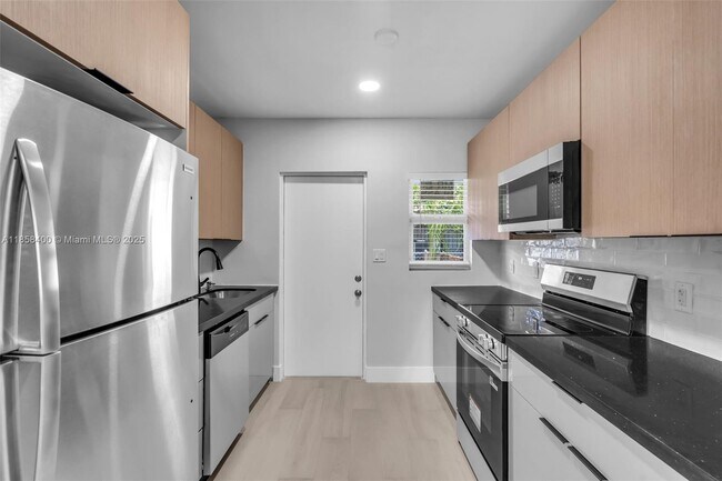 Building Photo - 351 NE 82nd St