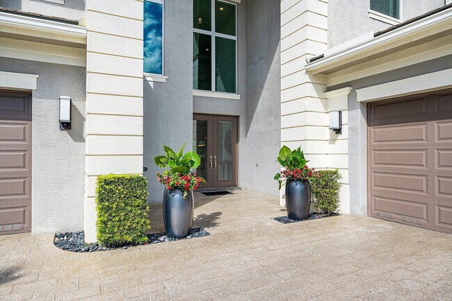 Building Photo - 19863 Meadowside Ln