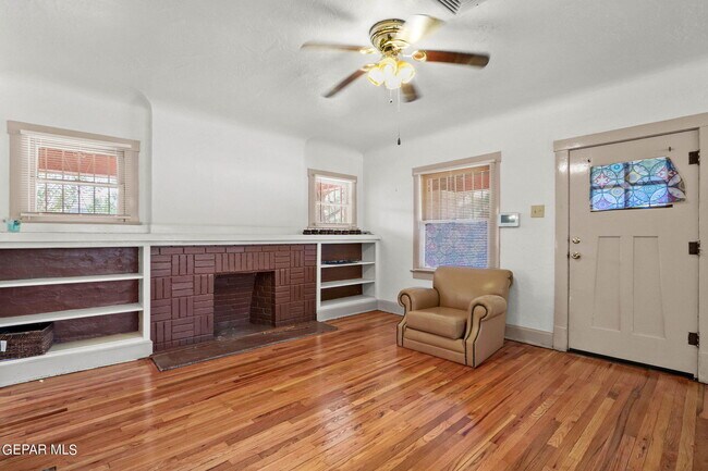 Building Photo - 2709 N Florence St