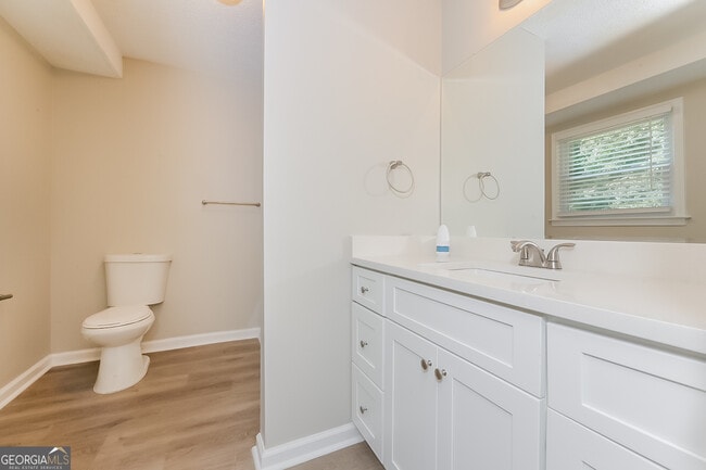 Building Photo - 95 High Ridge Rd