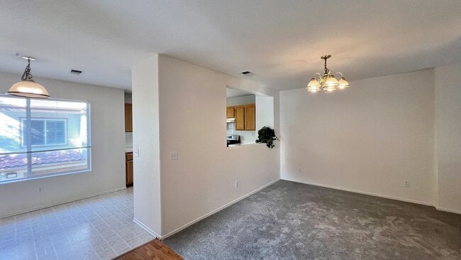 Building Photo - 10206 Wateridge Cir