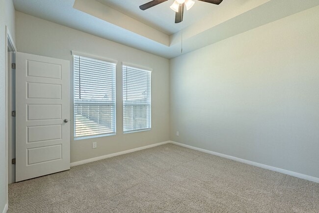 Building Photo - 414 Cross Barn Blvd