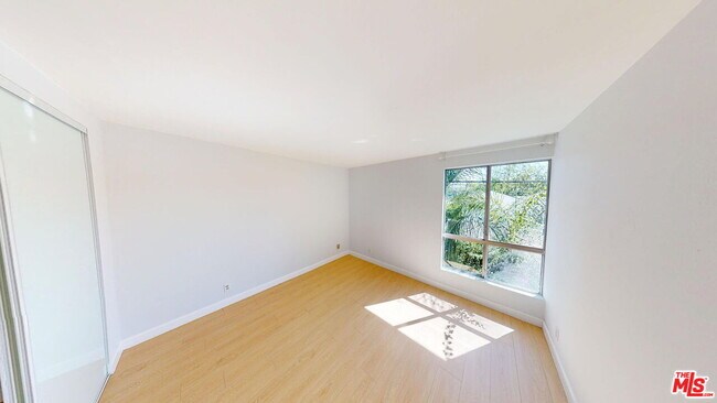 Building Photo - 5115 Kester Ave