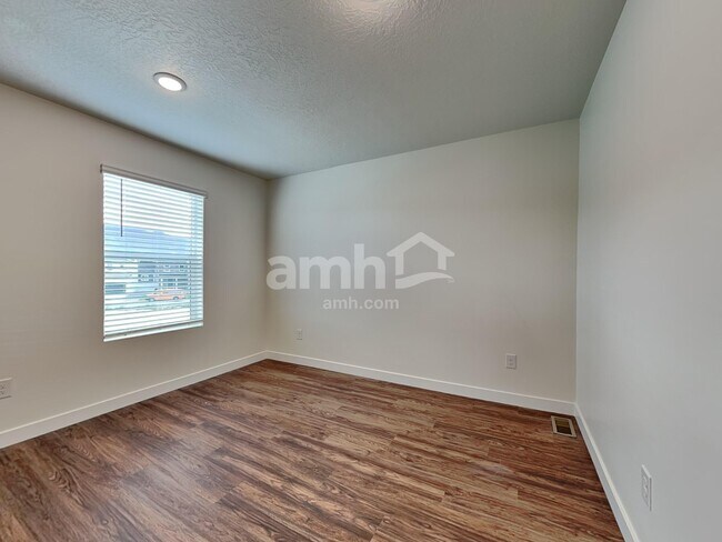 Building Photo - 3572 N Annabell St
