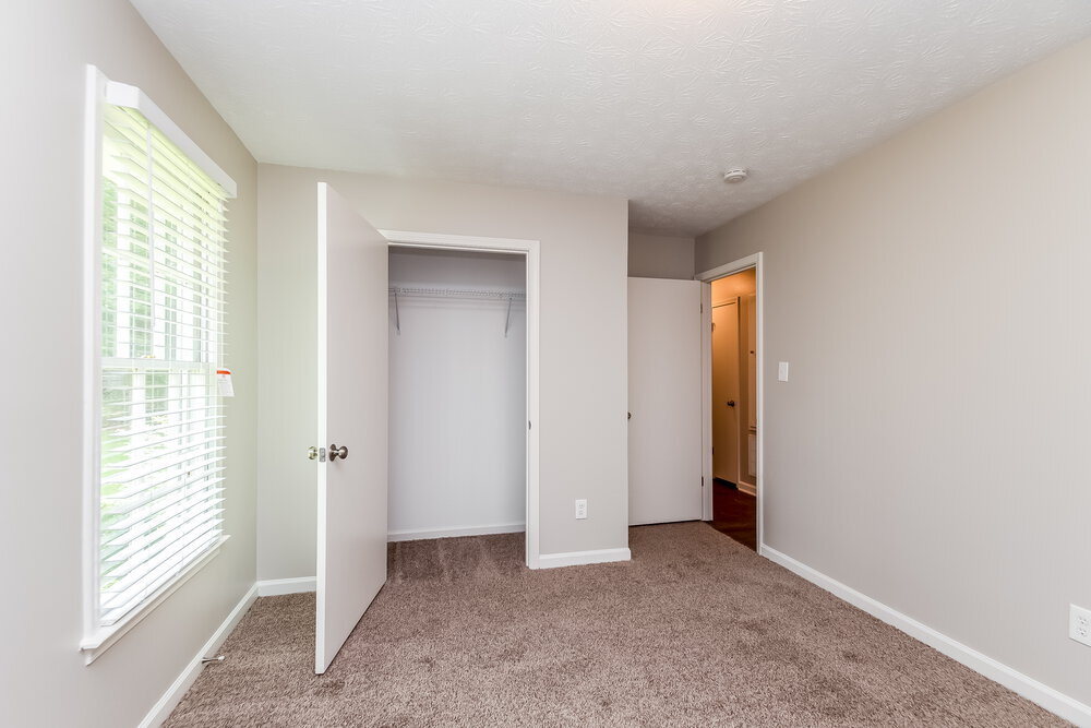Building Photo - 465 Rosehill Dr