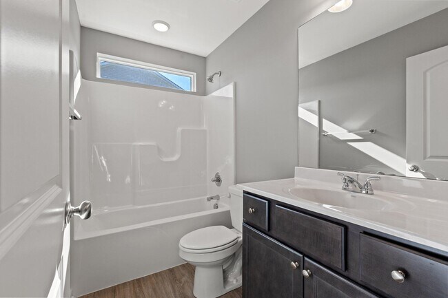 Building Photo - 332 Pageant Dr