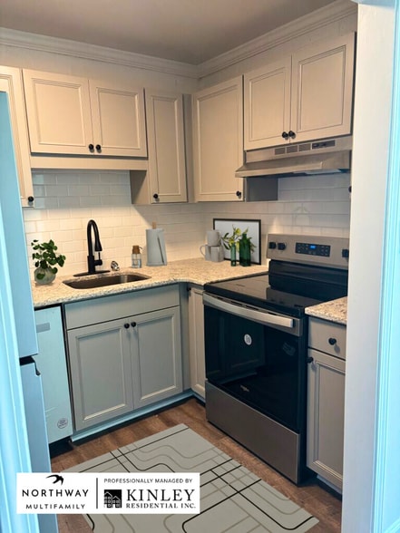 Primary Photo - Meadowood Apartments