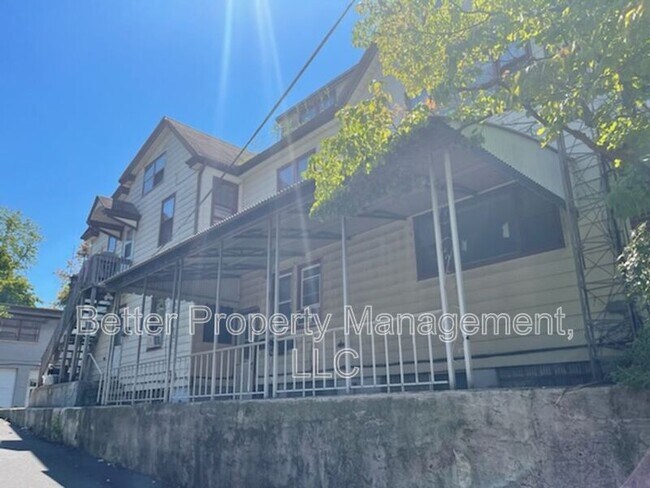 Primary Photo - 105-107 Atlantic Street