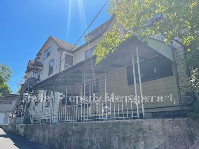 Primary Photo - 105 Atlantic St