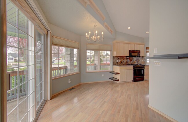 Building Photo - Single Level In Heart of Salmon Creek