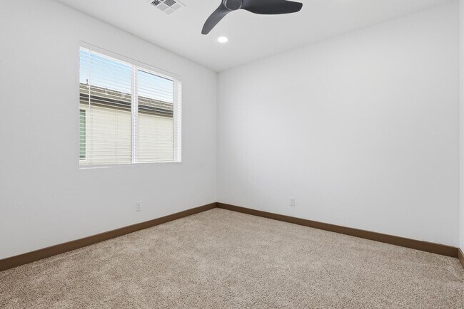 Building Photo - 2813 E St