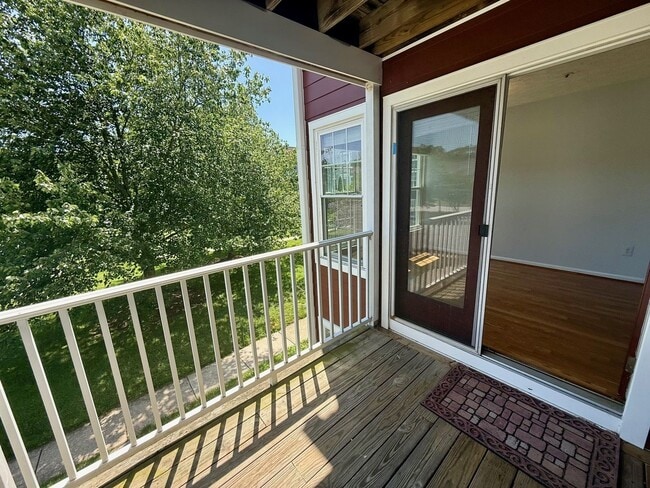 Building Photo - Coming Soon! Beautiful 2nd Floor Condo End Unit! Off of Route MD 100 & Close to MD Commuter Routes!