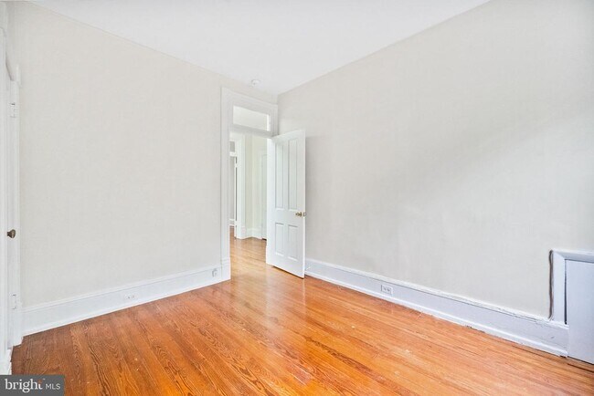 Building Photo - 1530 34th St NW
