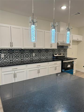 Building Photo - 1904 Sayle St