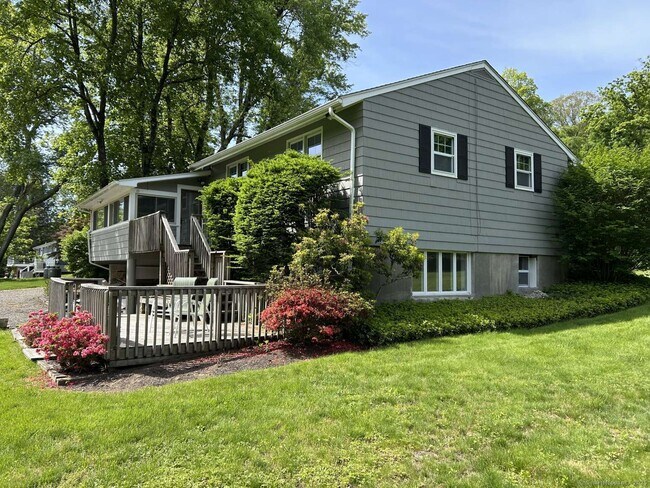 Primary Photo - 18 Great Meadow Rd