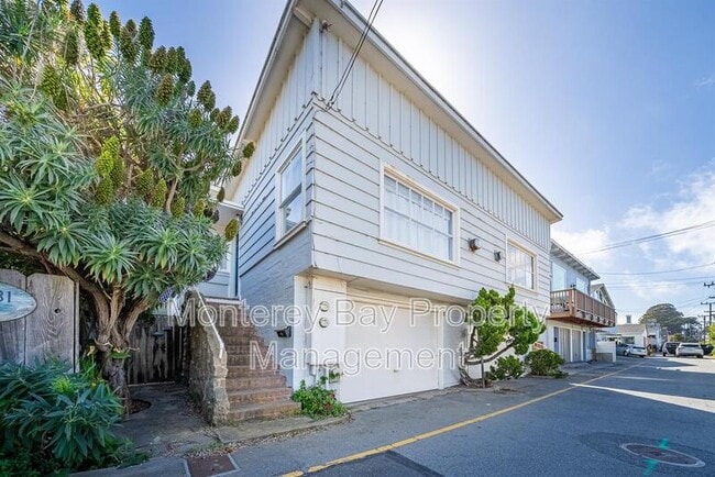 Building Photo - 731 Mermaid Ave