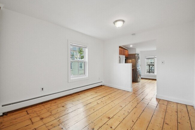 Building Photo - 224 8th St
