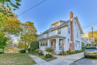 Building Photo - 77 Asbury Ave