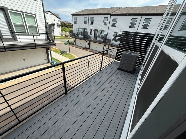 Building Photo - Brand New 3-Story home in the heart of Nor...