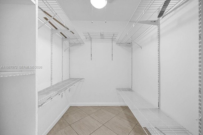 Building Photo - 4020 N Hills Dr