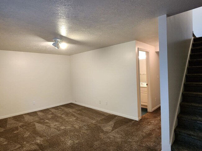 Building Photo - 129 W 100 N