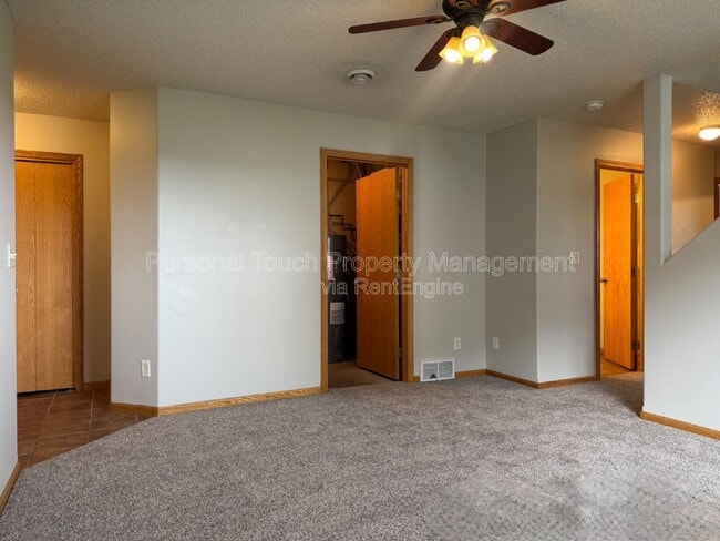 Building Photo - 1143 39th Ave S